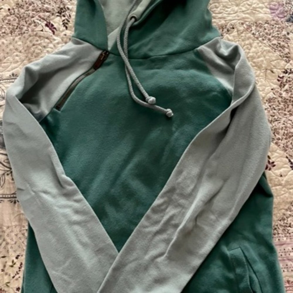 Mindy Mae's Market Ampersand Avenue Doublehood Sweatshirt Sz XS